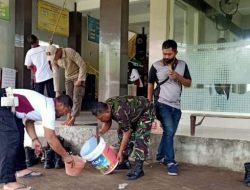 Polri Bersama TNI Kerja Bakti Religi di Masjid An- Nur Kalisogo