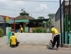 Polresta Sidoarjo Laksanakan Bakti Religi Bersihkan Tempat Ibadah
