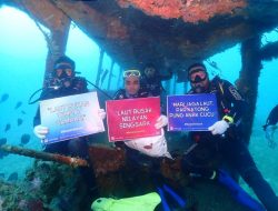 Gernas BCL: Puluhan Penyelam Bersihkan Sampah di Dasar Laut