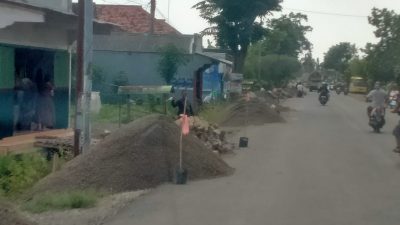 Progres Pelebaran Jalan Provinsi Batas Kabupaten Lumajang – Bts. Kabupaten Jember Jatim Capai 77 Persen