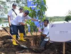 Peringati Hari Bhakti PU, Jasa Tirta I Tanam 12 Ribu Pohon