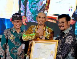 Dukung Kedaulatan Pangan Hadapi Krisis Pangan Global, Kementan Berikan Penghargaan Insan Pertanian