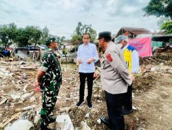 Presiden Berikan Arahan ke Pangdam dan Kapolda: Gerakkan TNI-Polri Bantu Bersihkan Puing