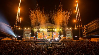 Pesta Kembang Api Batfest 2022 Masuk Rekor MURI, Bentang Pijar Capai 1 Kilometer
