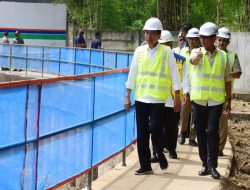 Pembangunan Sodetan Kali Ciliwung Ke KBT Ditinjau Presiden jokowi