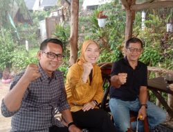 Rocky Gerung Betah saat Kunjungi Wisata Lembur Anyar Bogor: Makanannya Enak dan Suasana Sejuk