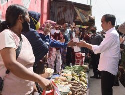 Presiden Tinjau Aktivitas Perdagangan Pasar Bunda Sri Mersing Kota Dumai