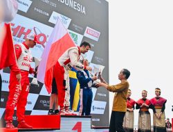 Presiden dan Ibu Negara Saksikan Seri Perdana F1 Powerboat di Danau Toba