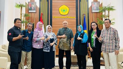 Dukung Program Green Campus, Tim PKM Program Studi Magister Perencanaan Wilayah dan Kota Universitas Pakuan Laksanakan Penataan Tata Letak Perparkiran Kampus UNPAK