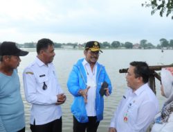 Mentan Tinjau Sawah Banjir Di Kabupaten Bekasi