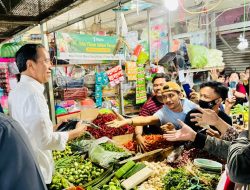 Kunjungi Pasar Tugu Depok, Presiden Cek Harga Kebutuhan Pokok