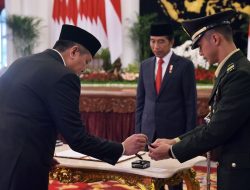 Presiden Jokowi Lantik Kepala BNPT Komjen Rycko Amelza