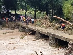 Banjir Bandang Terjang Sumbawa, Belasan Rumah Hanyut