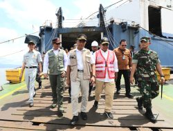 Kepala BNPB Dampingi Menko PMK Tinjau Arus Balik Idulfitri