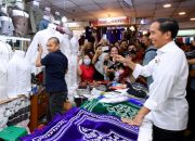 Presiden Tinjau Aktivitas Perdagangan Pascalebaran di Tanah Abang