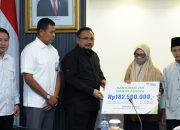 Wafat saat Bertugas Haji, Keluarga Terima Klaim Jaminan Kecelakaan Kerja