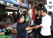 Presiden Tinjau Harga Kebutuhan Pokok di Pasar Brahrang
