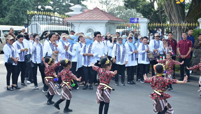 Kartika Basuki Dampingi Iriana Jokowi Edukasi Perilaku Hidup Sehat