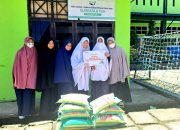 BMH Beri Beasiswa 100 Santri Yatim-Dhuafa