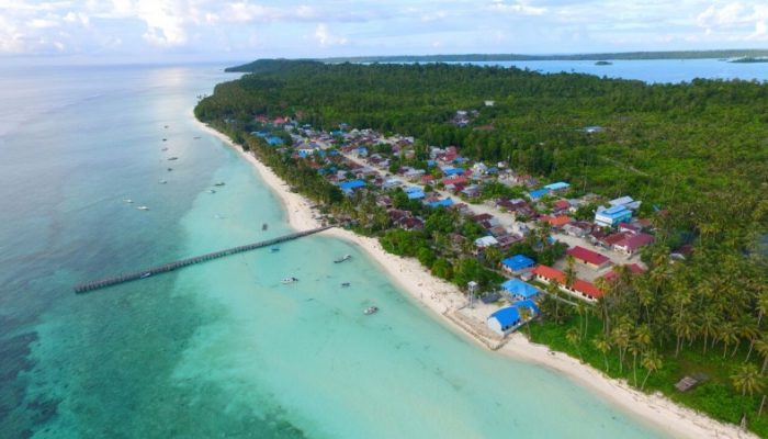 Pulau Maratua, Surga Tersembunyi di Utara Indonesia