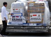 Presiden Jokowi Lepas Bantuan Kemanusiaan untuk Palestina Tahap ke-2