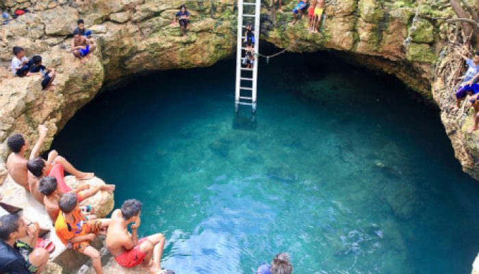 Menikmati Keindahan Pusentasi, Sumur Raksasa di Pesisir Donggala