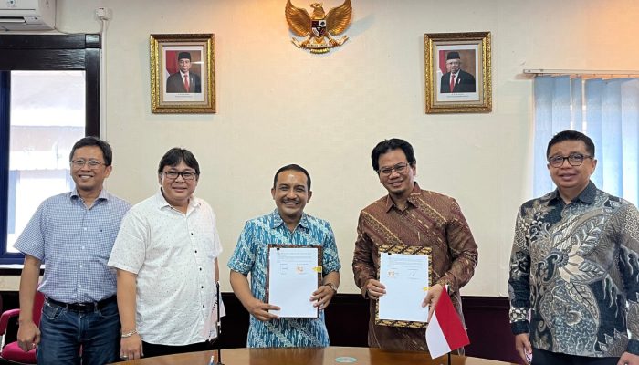 Indofarma Bersinergi dengan Suntory Garuda Beverage, Olah 100 Ton Teh Lokal Indonesia