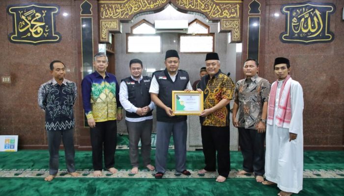 Kemenpora Salurkan Bantuan Kemanusiaan untuk Palestina