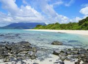 Surga di Perbatasan! Ini Rekomendasi Destinasi Wisata Pulau Terluar di Indonesia