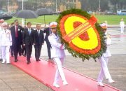 Di Hanoi, Presiden Kunjungi Monumen Pahlawan dan Mausoleum Ho Chi Minh