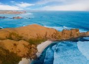 Bosan Naik Gunung? Coba Mendaki di 5 Bukit Mandalika Ini