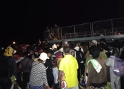 Gunung Ruang Erupsi, Pemerintah Terus Upayakan Evakuasi Warga