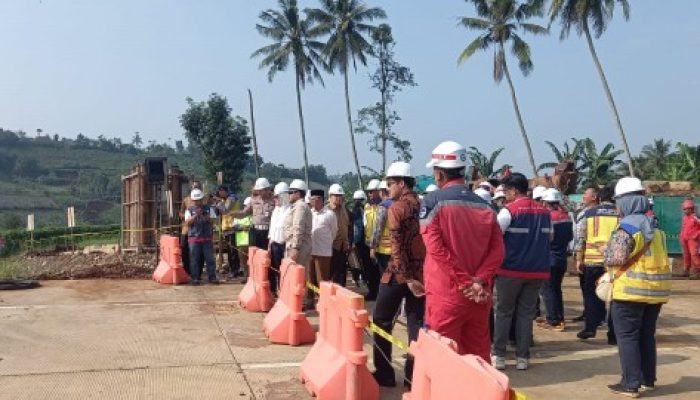 Kementerian PUPR Targetkan Jalan Tol Bocimi Rampung Sebelum Libur Nataru 2025