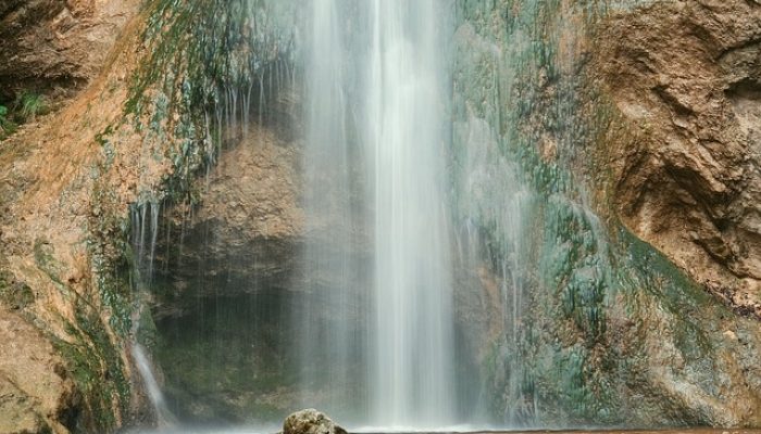 Waktunya Berlibur! Ini 7 Destinasi Wisata Air Terjun Populer di Indonesia