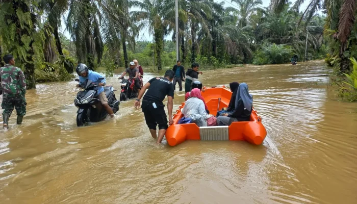Ratusan Kepala Keluarga Jadi Korban Banjir di Halmahera Utara