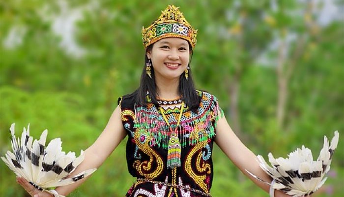 Mengintip Desa Adat di Kalimantan, Kental akan Budaya dan Tradisi