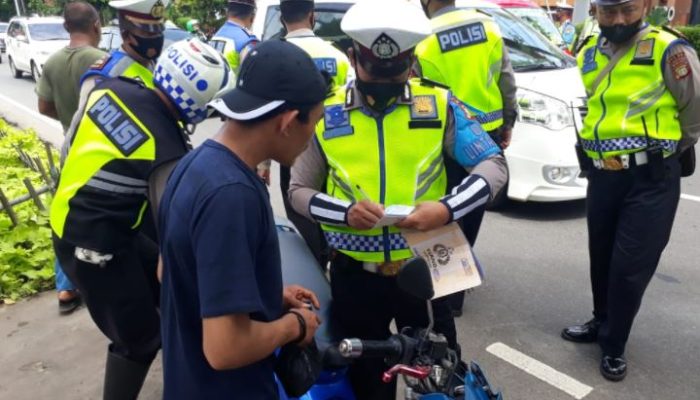 Ingat! Tilang Uji Emisi Diberlakukan Tahun Ini