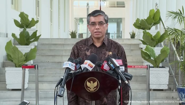 Menaker: Komitmen Pemerintah Tak Ada PHK di Sritex