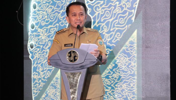 Dirjen Bina Keuangan Daerah Agus Fatoni Terima Penghargaan dari Kementerian BUMN sebagai Pembina Samsat Nasional