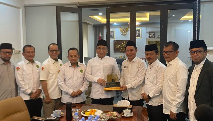 Dirjen PHU Bahas Penyelenggaraan Haji 2025 Bersama Ketum PBNU