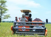 Presiden Prabowo Pimpin Panen Serentak di 14 Provinsi, Produksi Beras Tertinggi dalam 7 Tahun: Petani Adalah Pahlawan Bangsa