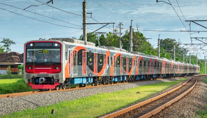 KRL Buatan Dalam Negeri Resmi Tiba
