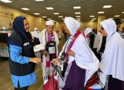 Cegah Dehidrasi, Jemaah Haji Diberi Oralit di Bandara Madinah