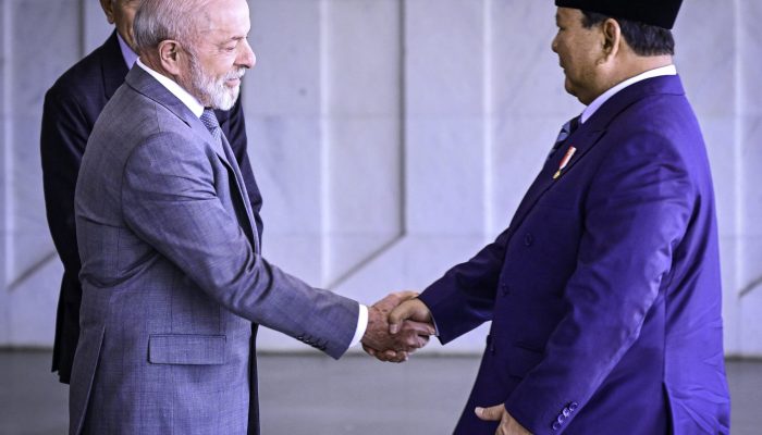 Presiden Disambut Hangat dalam Upacara Kenegaraan di Istana Planalto