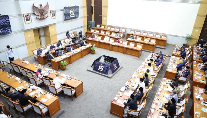 DPR Setujui Usulan Penggunaan Uang Muka untuk Penyelenggaraan Haji 2026