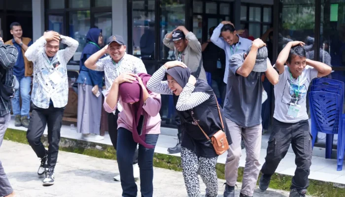 Warga Pesisir Pandeglang Dibekali Kesiapsiagaan Hadapi Gempabumi dan Tsunami