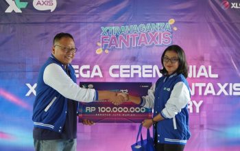 Pelanggan XLSMART dari Jakarta dan Depok Raih Hadiah Tunai Rp 100 Juta dan Rp 50 Juta Berhasil Menangkan Kuis Xtravaganza/FantAXIS Sesi ke-32 dan ke-33