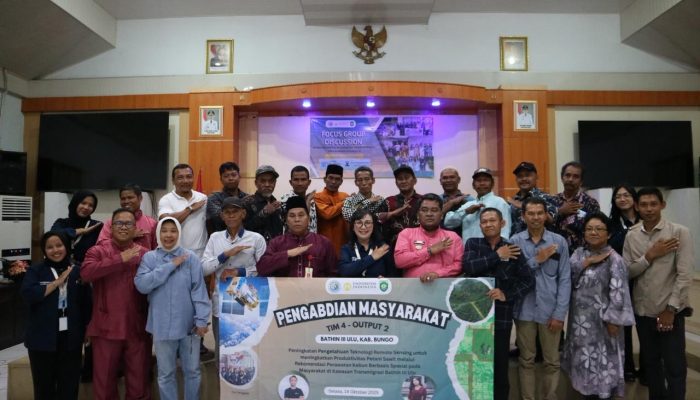 Tingkatkan Produktivitas Petani Sawit, Tim Ekspedisi Patriot UI Gelar Pengabdian Masyarakat dan Focus Group Discussion di Kawasan Transmigrasi Bathin III Ulu, Bungo, Jambi