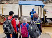 Jalan Berlumpur dan Sungai Meluap, Relawan Kesehatan Tetap Jangkau Warga Aceh Tamiang