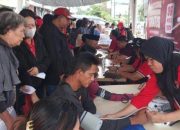 Warga Membludak, Pemeriksaan Kesehatan PDIP Depok Disambut Antusias
